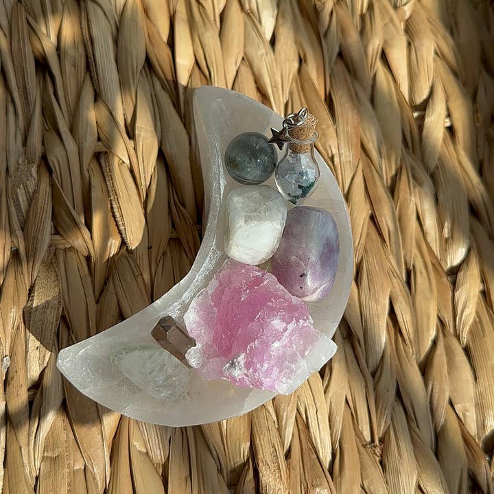 Taça Lua Crescente Selenite - 4 polegadas por atacado de Krystallia crystals