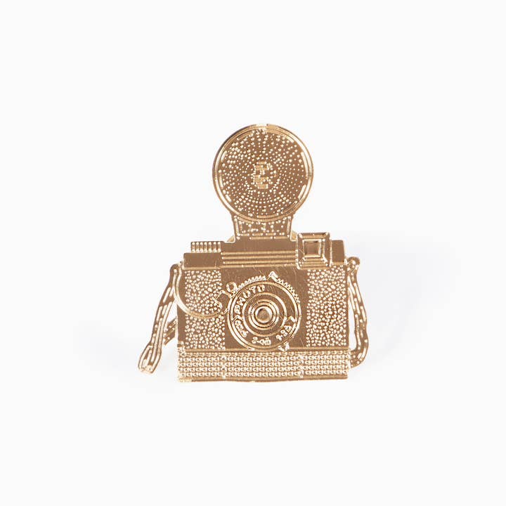 CAMERA lapel pin for wholesale by Titlee