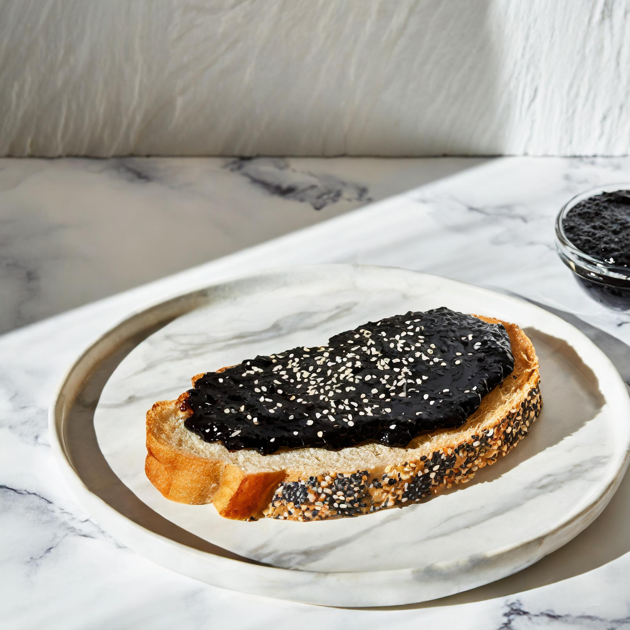 Sun & Seed - Wholesale Notenboter - Biologische rauwe tahin met zwarte sesam 200 g3