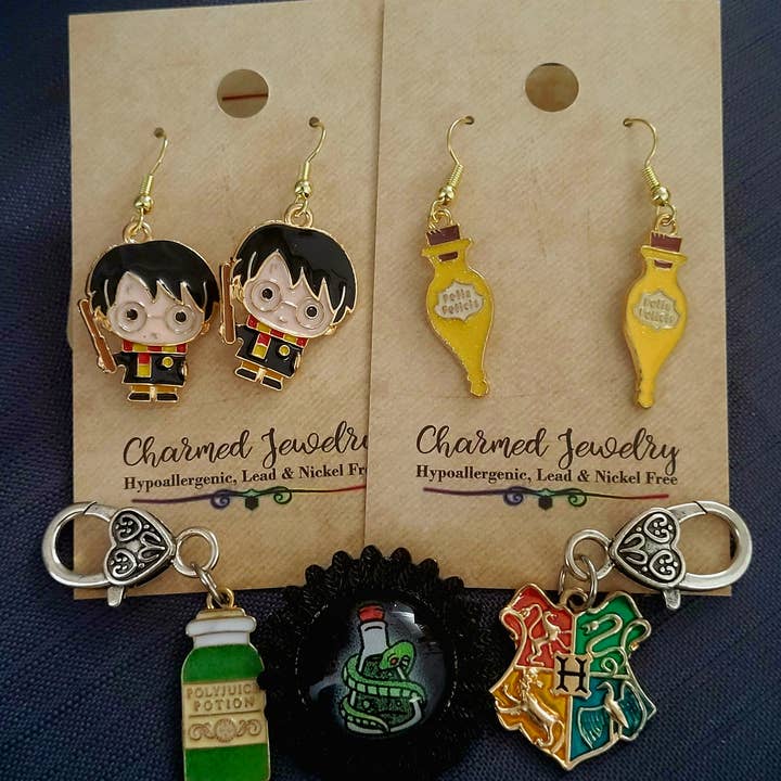 Con-Quest Crafts - Wholesale Jewelry Set - Harry Potter inspired Earrings, Necklaces & Zipper Pulls11
