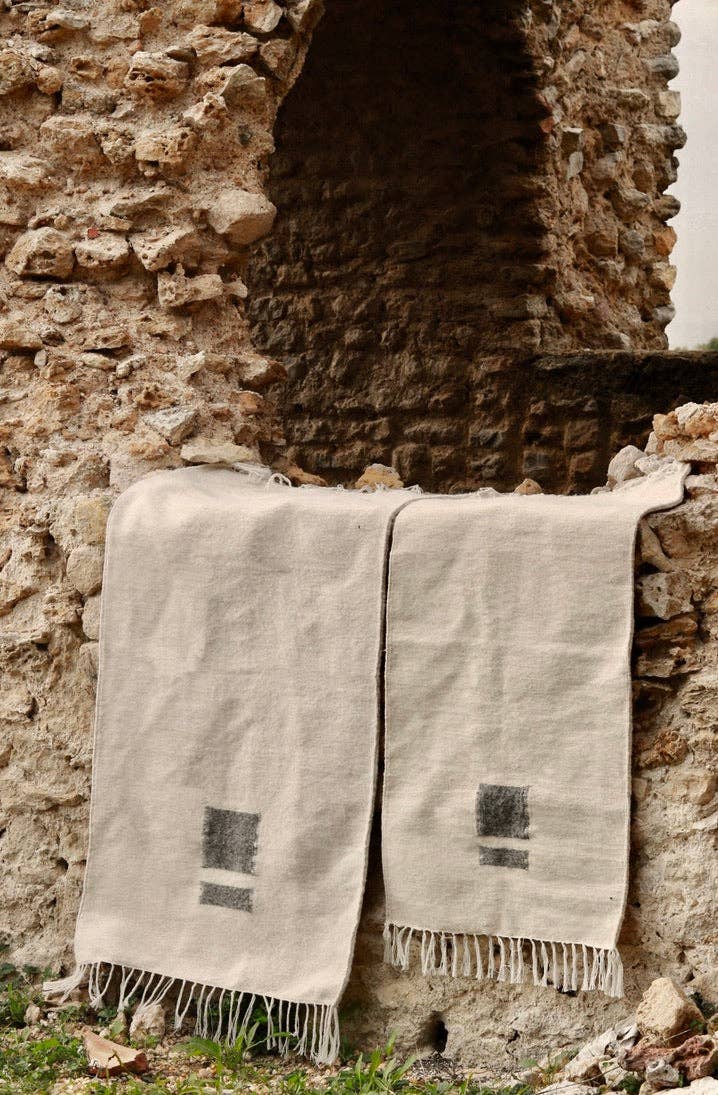 TŪNIQ - Wholesale Area Rug - The Mini Dawn Rug3