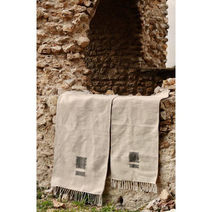 TŪNIQ - Wholesale Area Rug - The Mini Dawn Rug3