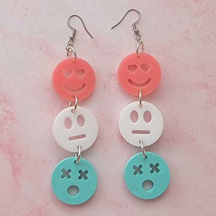 Boucles d'oreilles yeux en cœur à yeux barrés pour la vente par Mushy Mushy