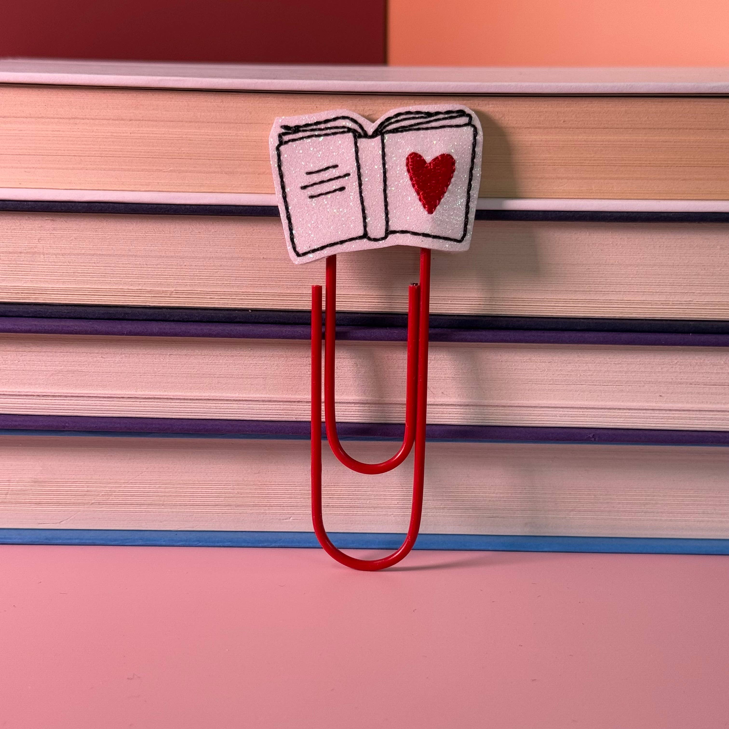 I Love Books and Bows – wholesale Bookmark – Big paper clip book marks - Book1