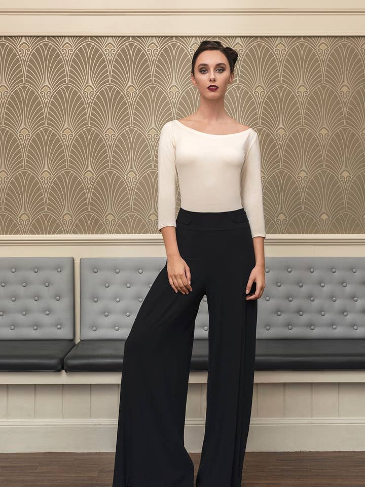 Inga T-Shirt mit U-Boot-Ausschnitt für den Großhandel von Devinto