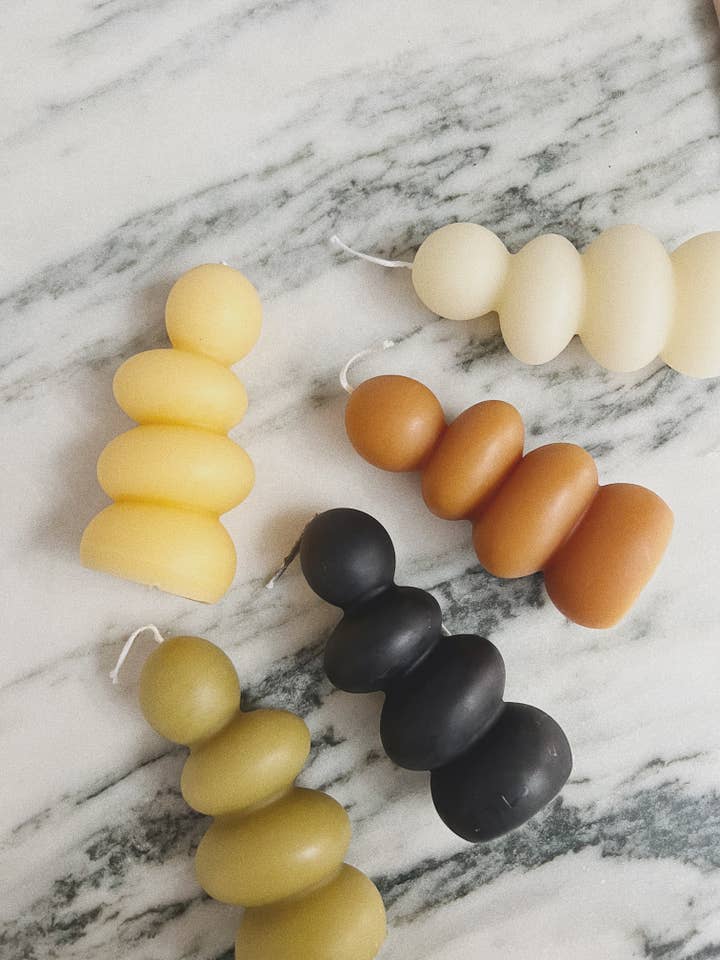 gestapelte Stumpenkerze Nr.2 für den Großhandel von Whiskey + Wine