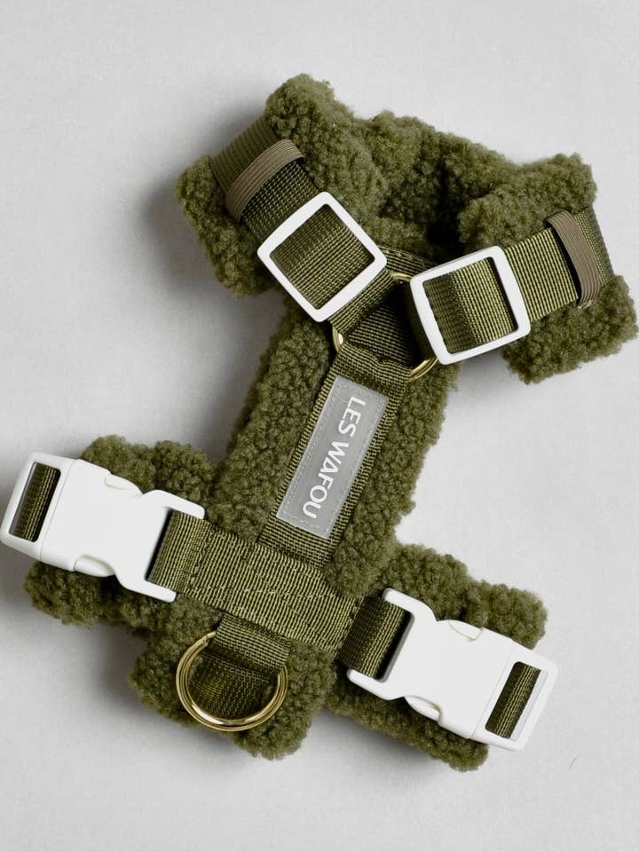 Fluffig hundsele - Läs beskrivningen för wholesale av Les Wafou