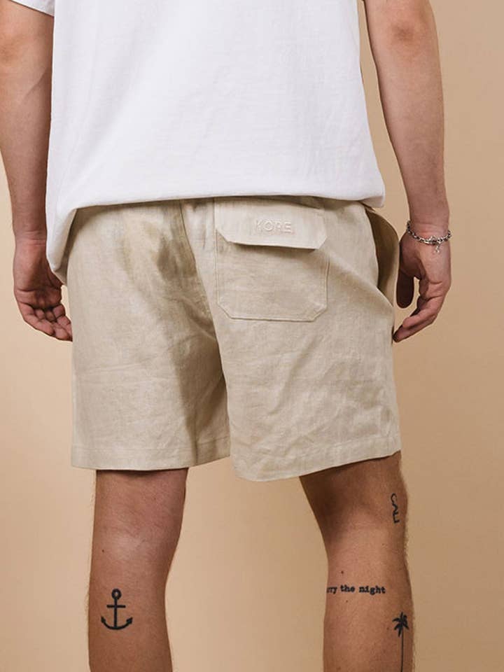 Fay court en lin Amalfi pour la vente par Kore Studios