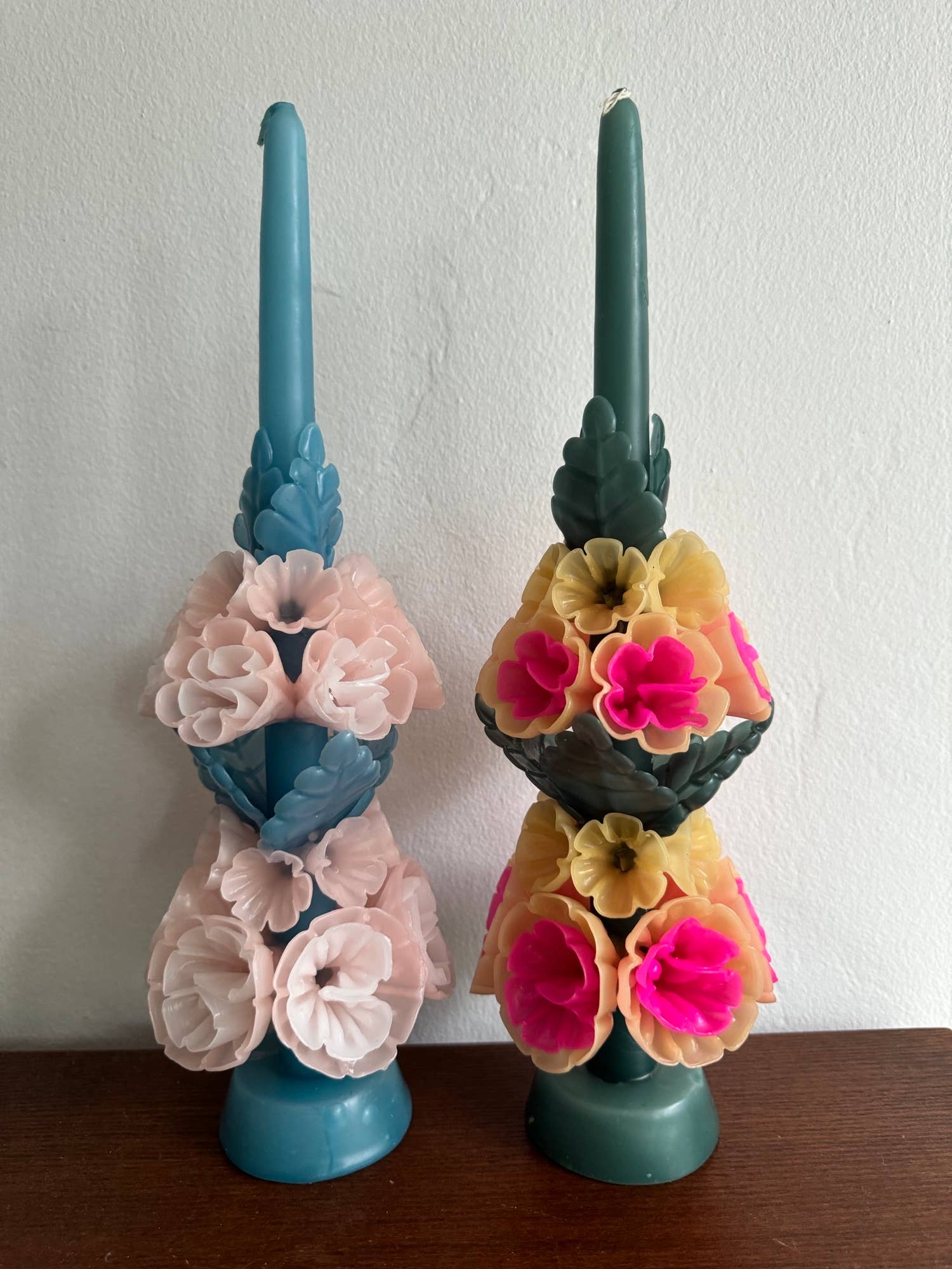 Cometa Home - Wholesale Novelty Candle - Tall Mexican Floral Candle-  Lagoon + Sand2