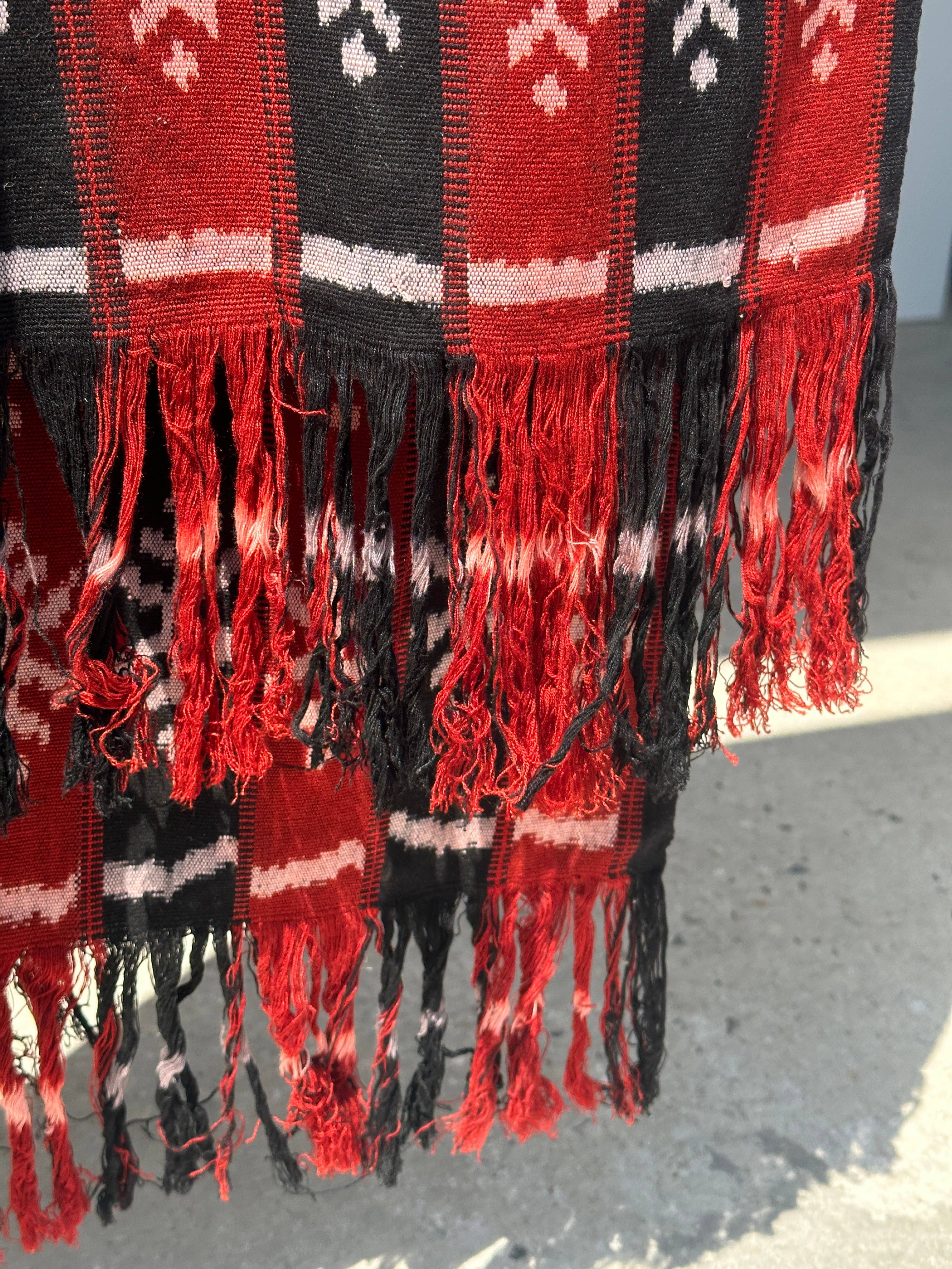Office Objets - Wholesale Coverlet - Ikat, traditional Indonesian fabric from the island of Savu (Timor) red and black 2m25x7552