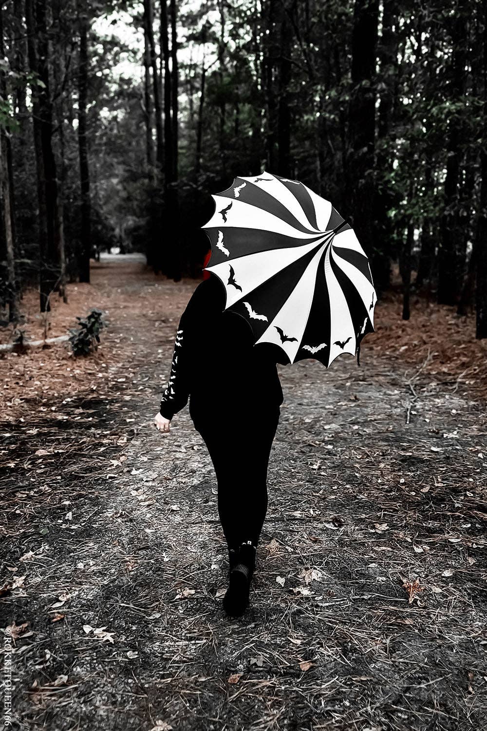 vampirefreaks - Wholesale Umbrella - Unisex - Batwing Pagoda Umbrella [Batty Black/White]5