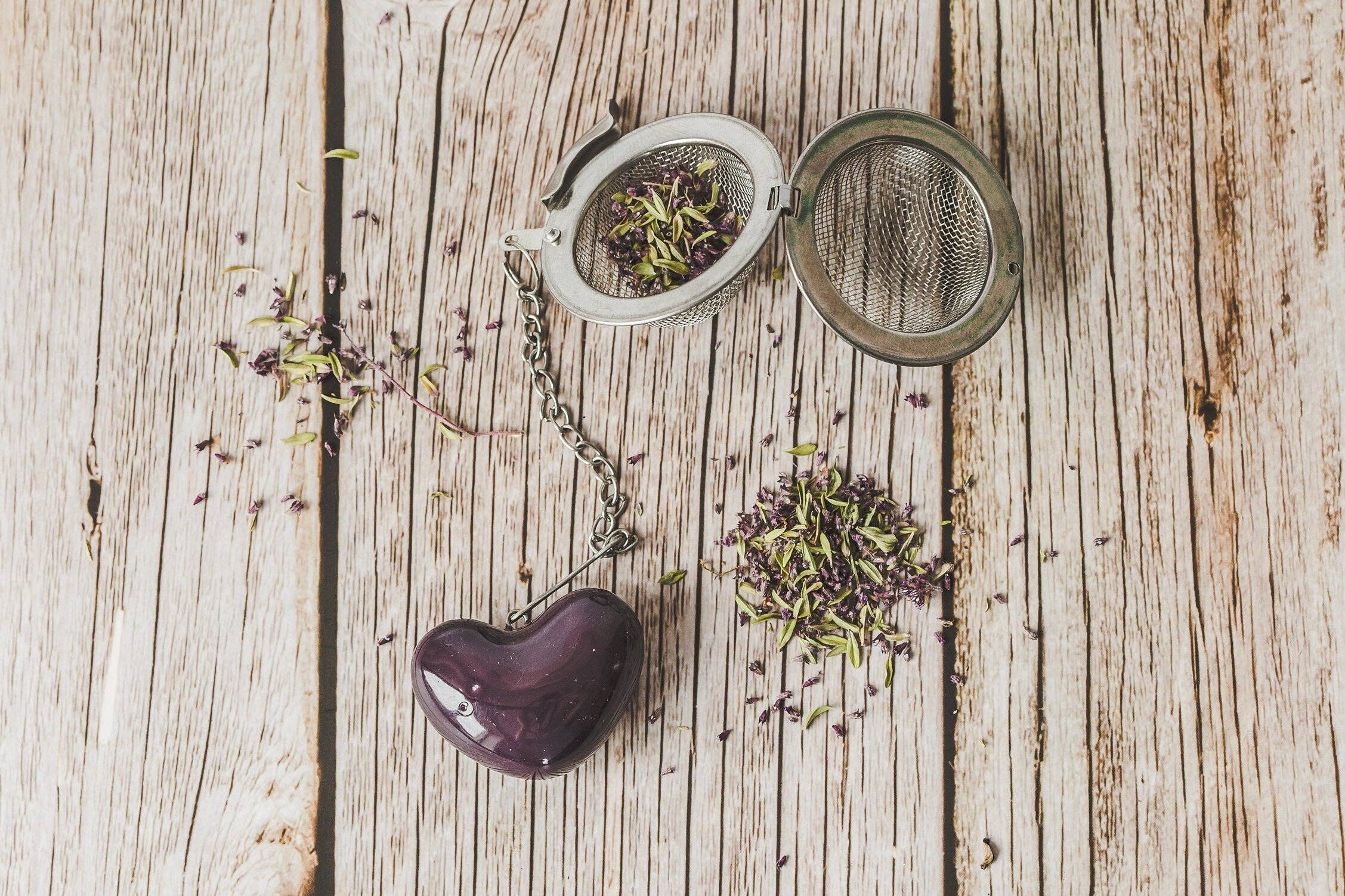 Danutė Murauskienė - Wholesale Tea Strainer/Infuser - Tea infuser with purple heart1