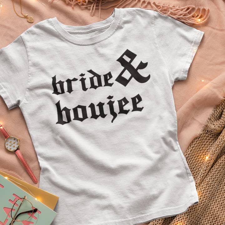Brud och Boujee Tee för wholesale av Never Knew I Needed