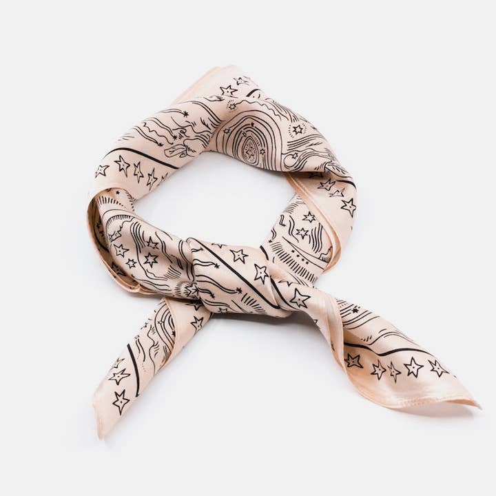 Budapest Sidensjal 50x50cm Rose pour la vente par 7East