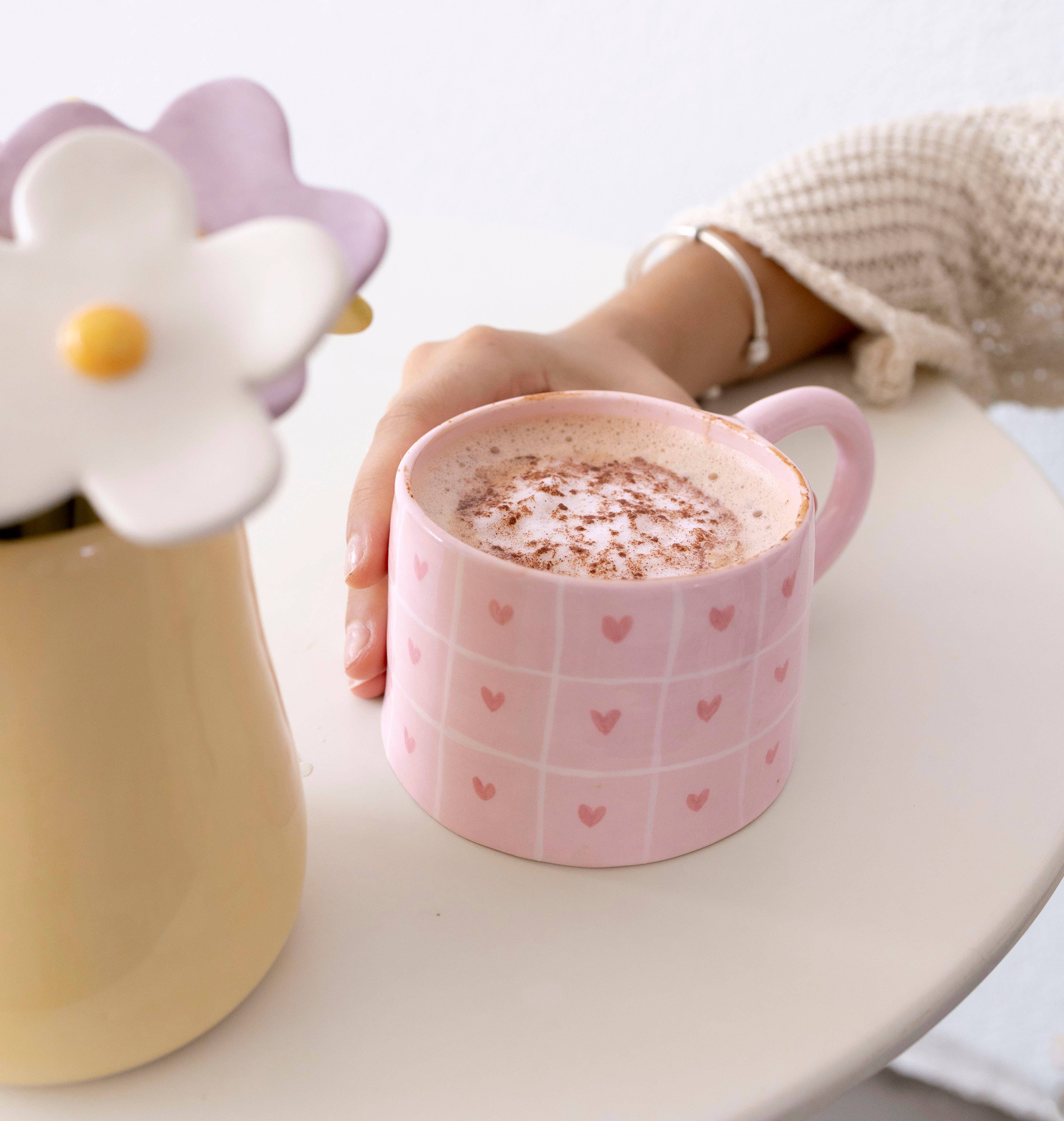 Pipa and Happy - Wholesale Coffee Mug - Mary Mug – Handmade Ceramic Cup with Hearts & Checks 400ml2