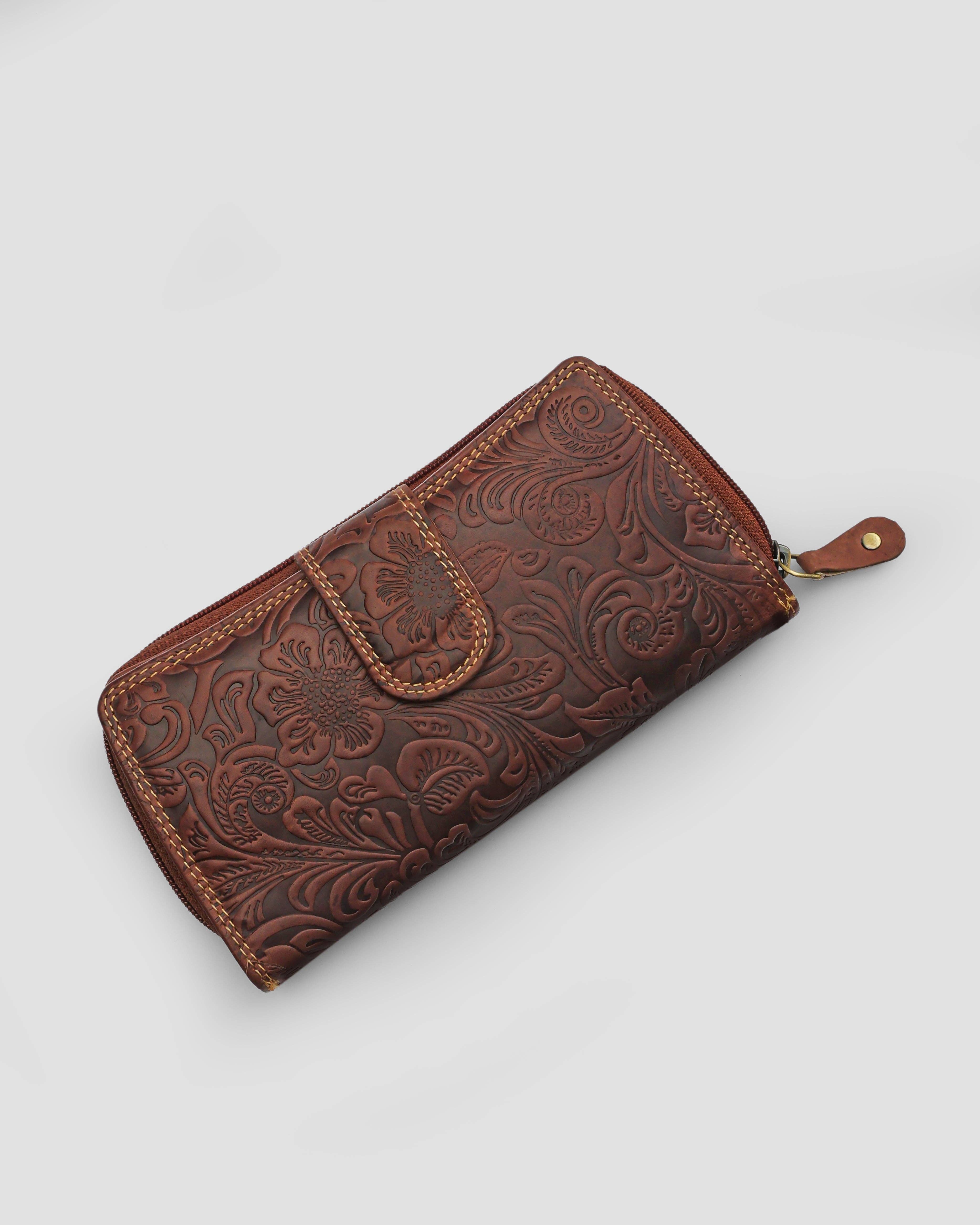 House of Kraft Jewelry & Accessories – Großhandel Brieftasche – Damen – Tooled Treasure Design | Braune Ledertasche | Damen Geldbörse4