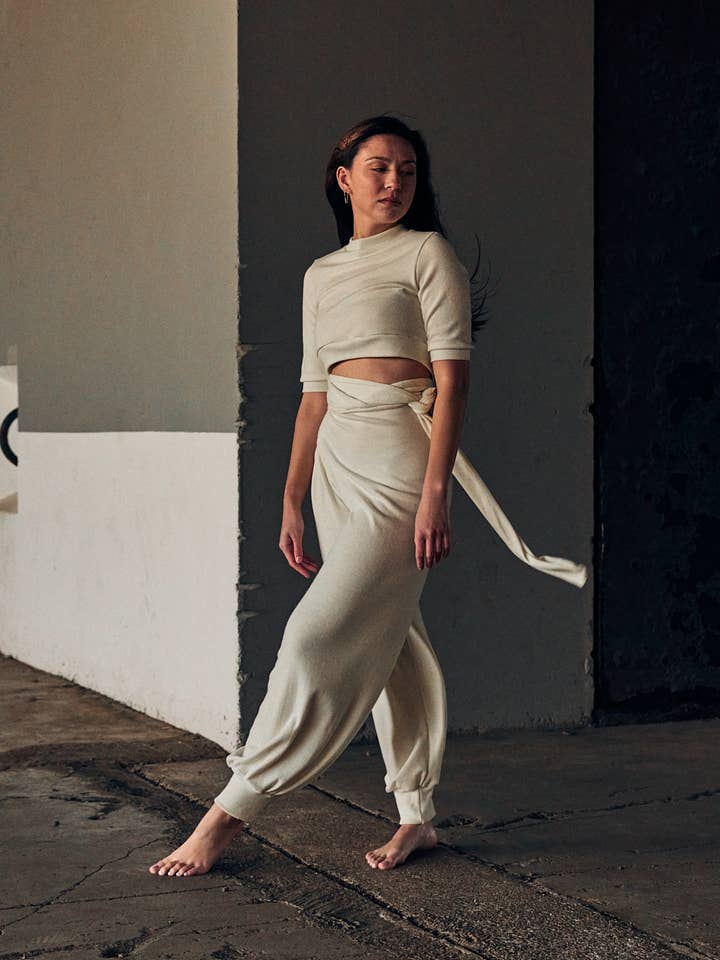 Siuil Wrap Pant in US Merino Wool for wholesale by Herderin