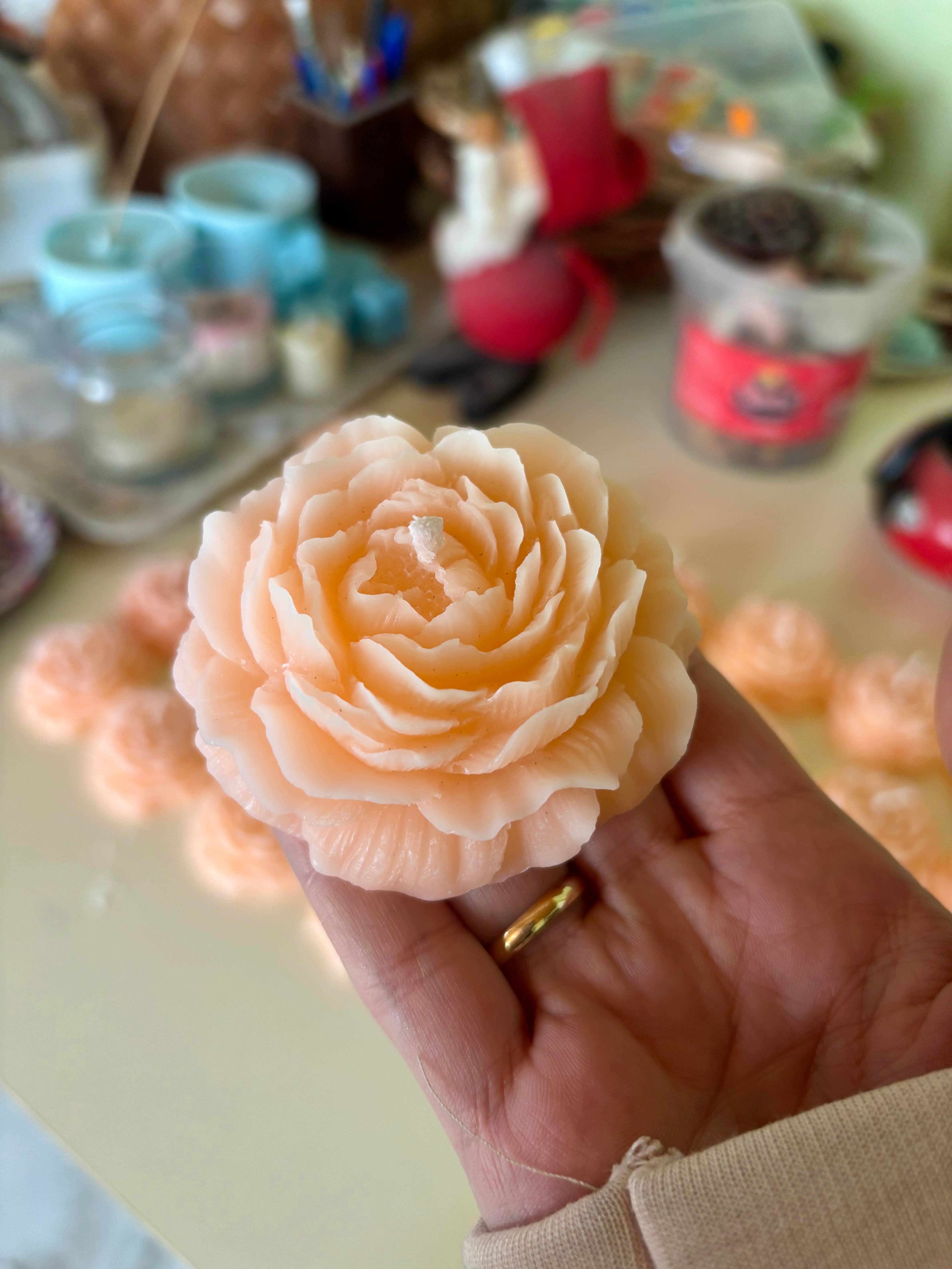 youngpee - Vente Bougies originales - Bougie pivoine, bougies fleurs, bougie rose, bougie de Noël12