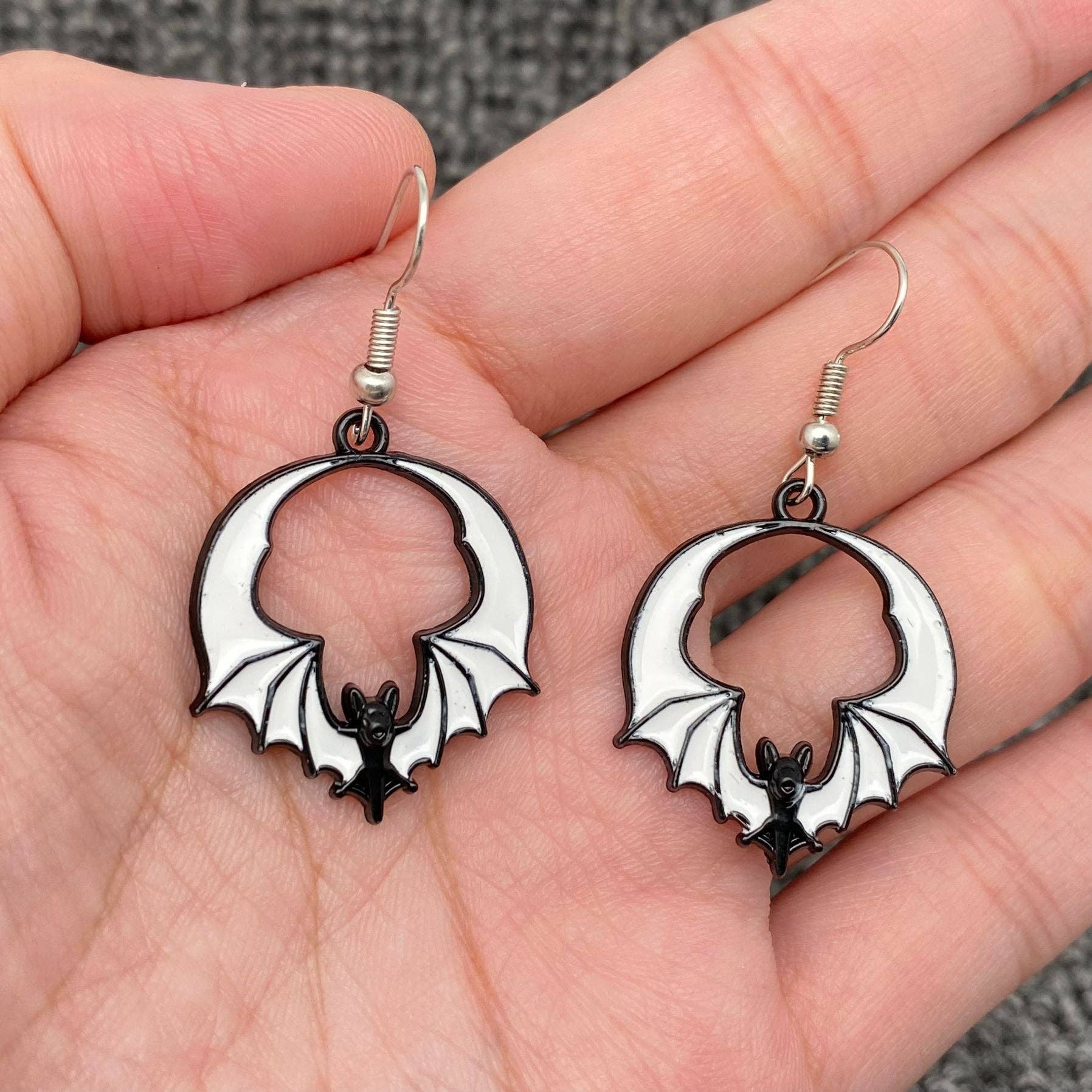 Mio Queena - Wholesale Dangle Earrings - Halloween Enamel Vampire Bat Dangle Earrings - GT4
