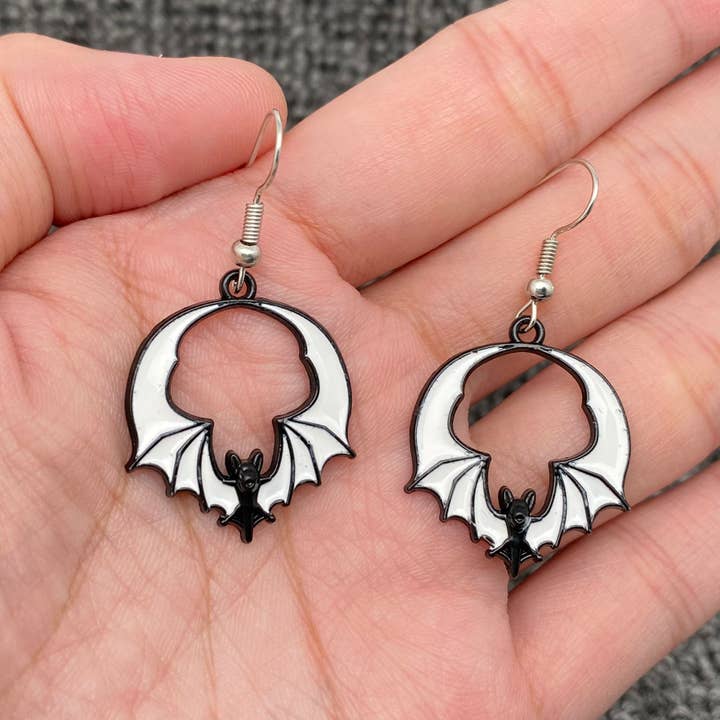Mio Queena - Wholesale Dangle Earrings - Halloween Enamel Vampire Bat Dangle Earrings - GT4