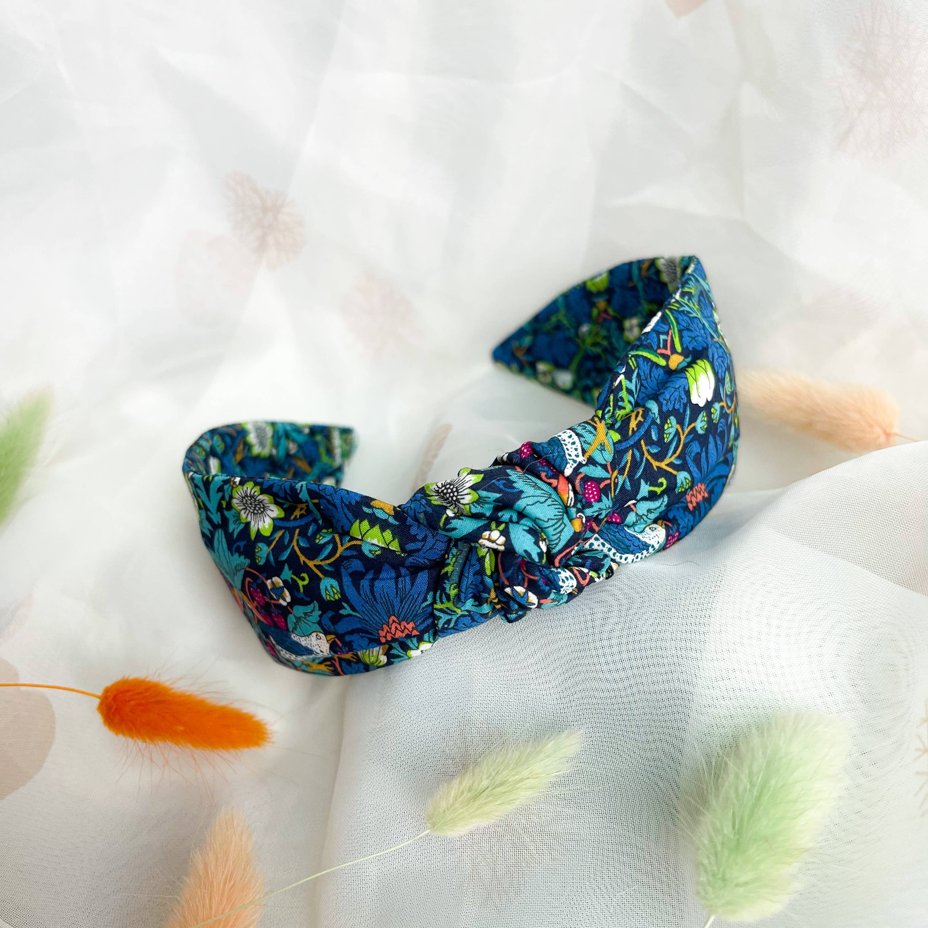 Nine Designs Ltd - Vente Bandeau – femme - Accessoire bandeau - Liberty of London imprimé Strawberry Thief bleu3