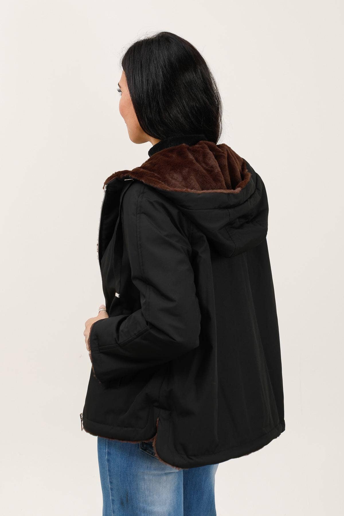 Attrait Paris - Wholesale Parka - Women's - Short hooded parka, reversible fur10