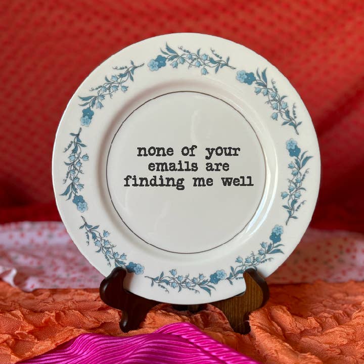 Upgecycelte lustige Teller, ich hoffe, diese E-Mail erreicht Sie wohlbehalten. für den Großhandel von pretty little creeps