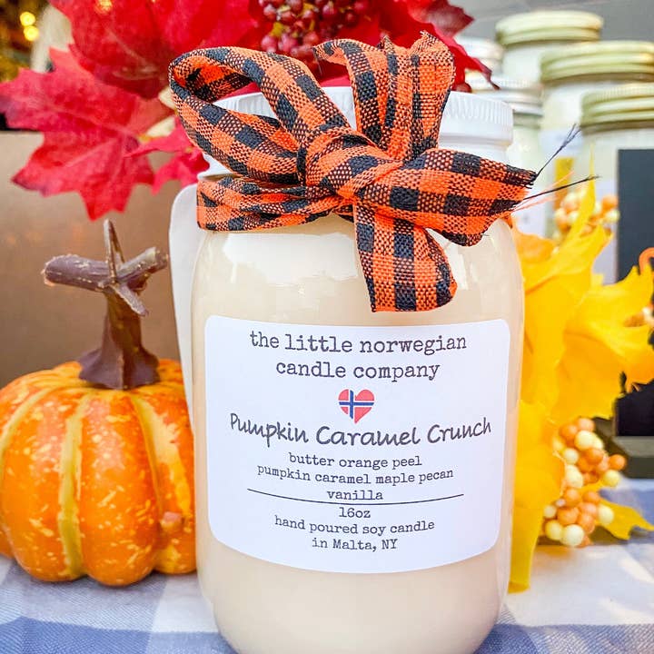 Pumpkin Caramel Crunch scented soy candle for wholesale by The little norwegian candle company