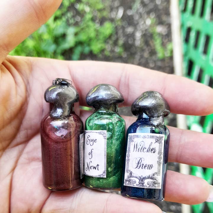 SUPERAWWWSOME - Wholesale Fidget Toy - Kids - Mini Potion Bottle Magic Color Changing Fidget Toy Dollhouse4