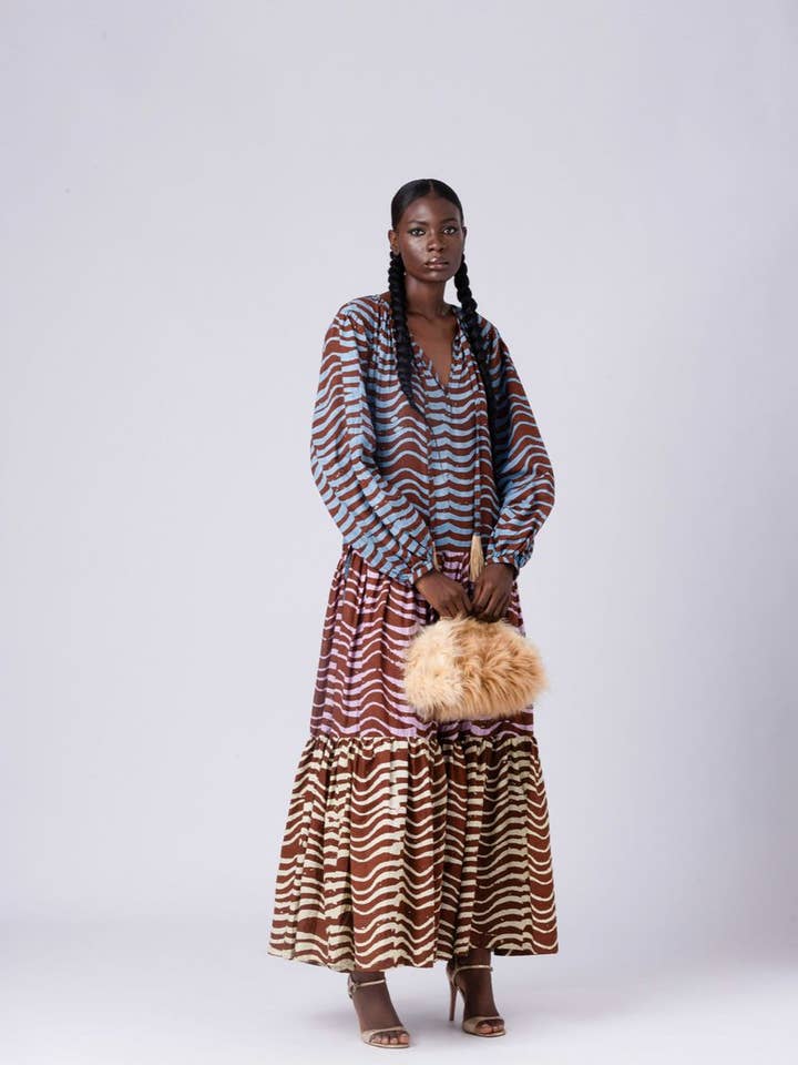 Abito a 3 strati con stampa ombre ondulata per la vendita all'ingrosso da parte di Oya Abeo