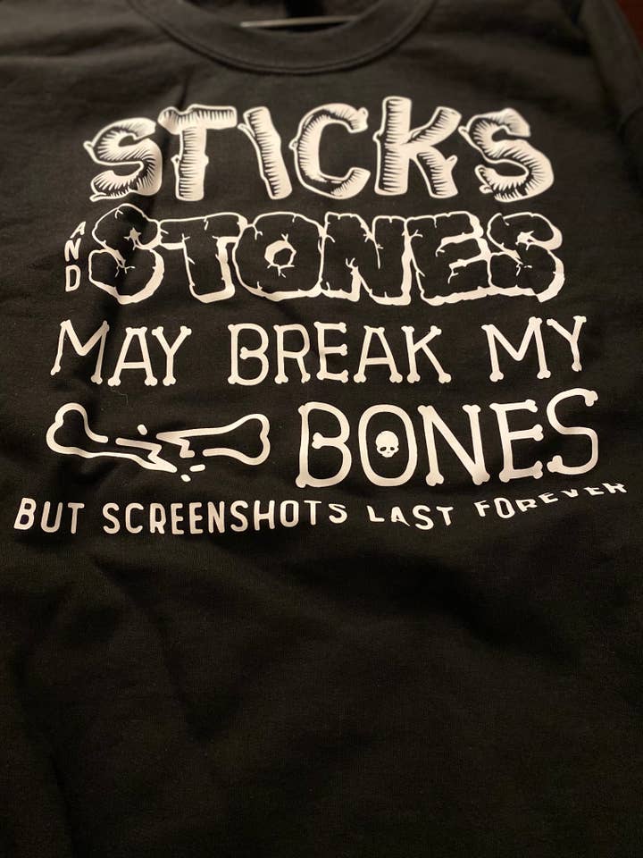 Sweatshirt Sticks and stones pour la vente par 2kidsandchoas