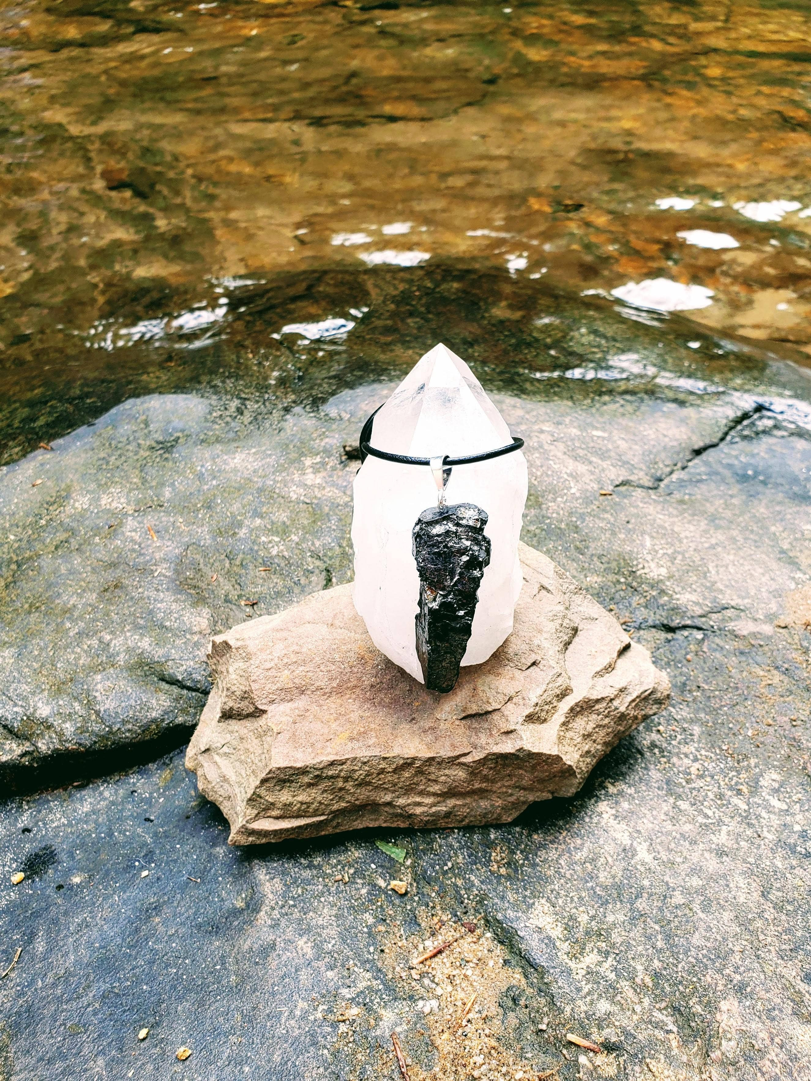 Karelia Creations - Vendita all'ingrosso Collana con ciondolo/pendaglio - Collana XL Elite Noble in shungite grezza | 7-14 grammi | Unisex7