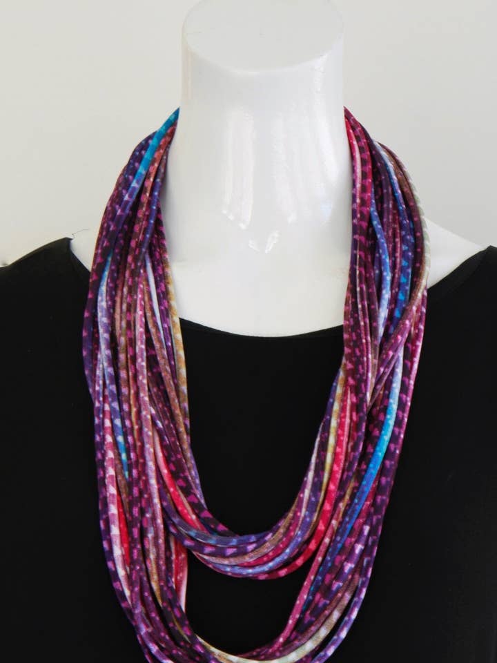 Collana o sciarpa viola 'Digital Dot' per la vendita all'ingrosso da parte di Necknots