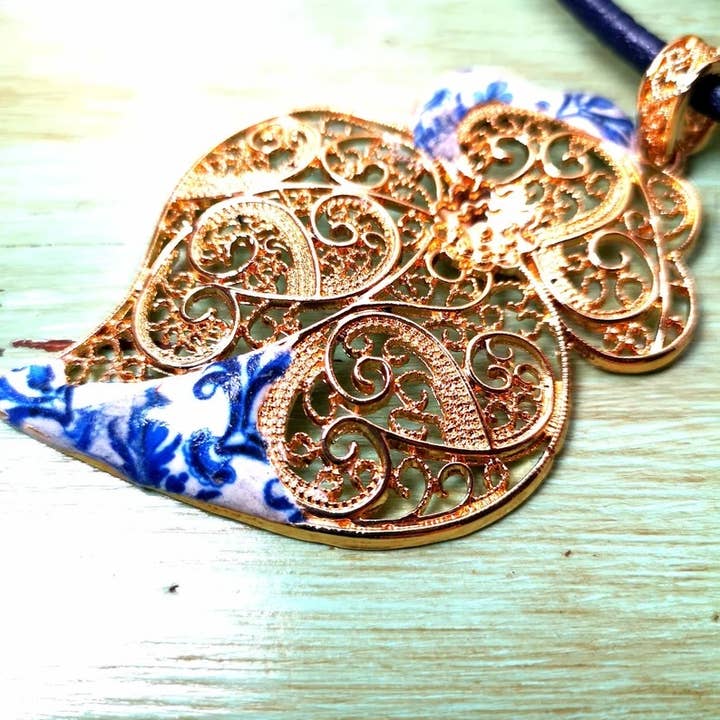 Gold Filigree Heart of Viana Necklace, Special Gift for Mom ,filigree Gold Necklet With Portuguese Tiles. Elegant Locket for wholesale by LUSO TILES JEWELRY