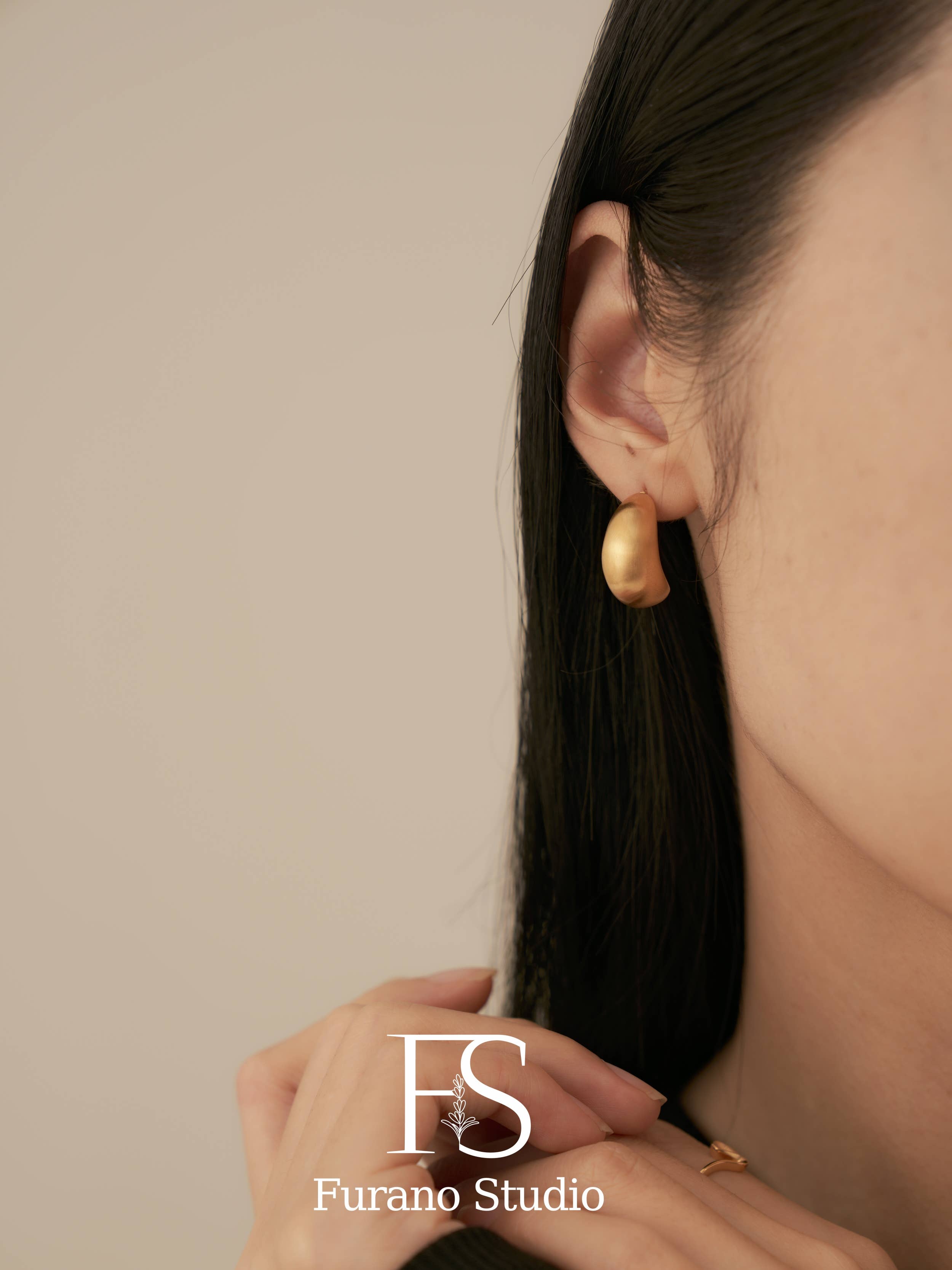 Furano Studio - Wholesale Dangle Earrings - Gold Matte Stud Earring, Gold Half Hoop Earrings4