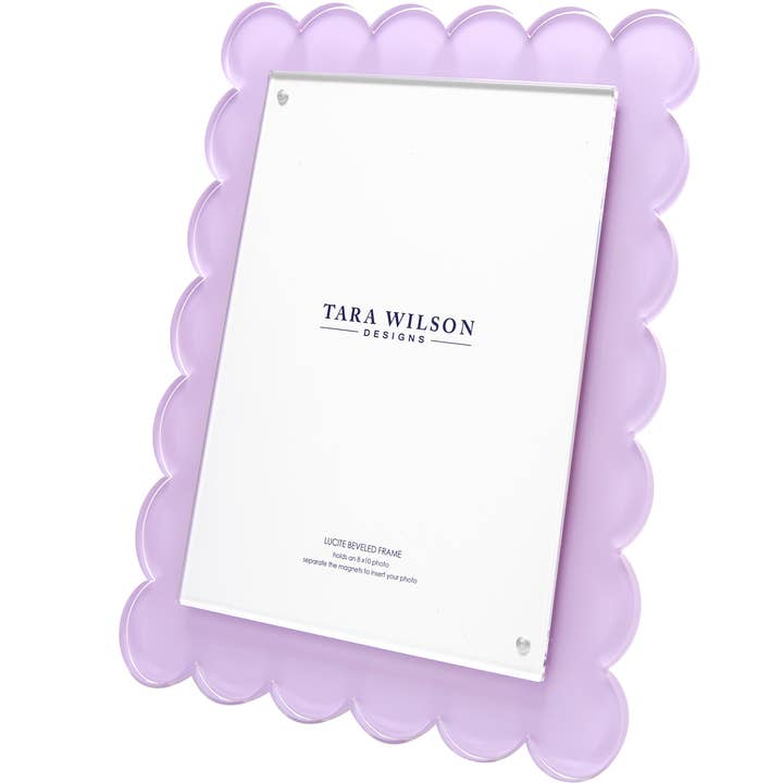 CADRE EN FORME DE PÉTONCLE - 8 X 10 - LAVANDE pour la vente par Tara Wilson Designs