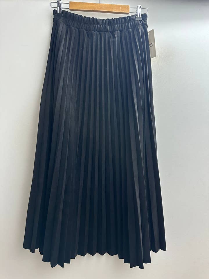 10415 Long pleated suede skirt for wholesale by LORIANE