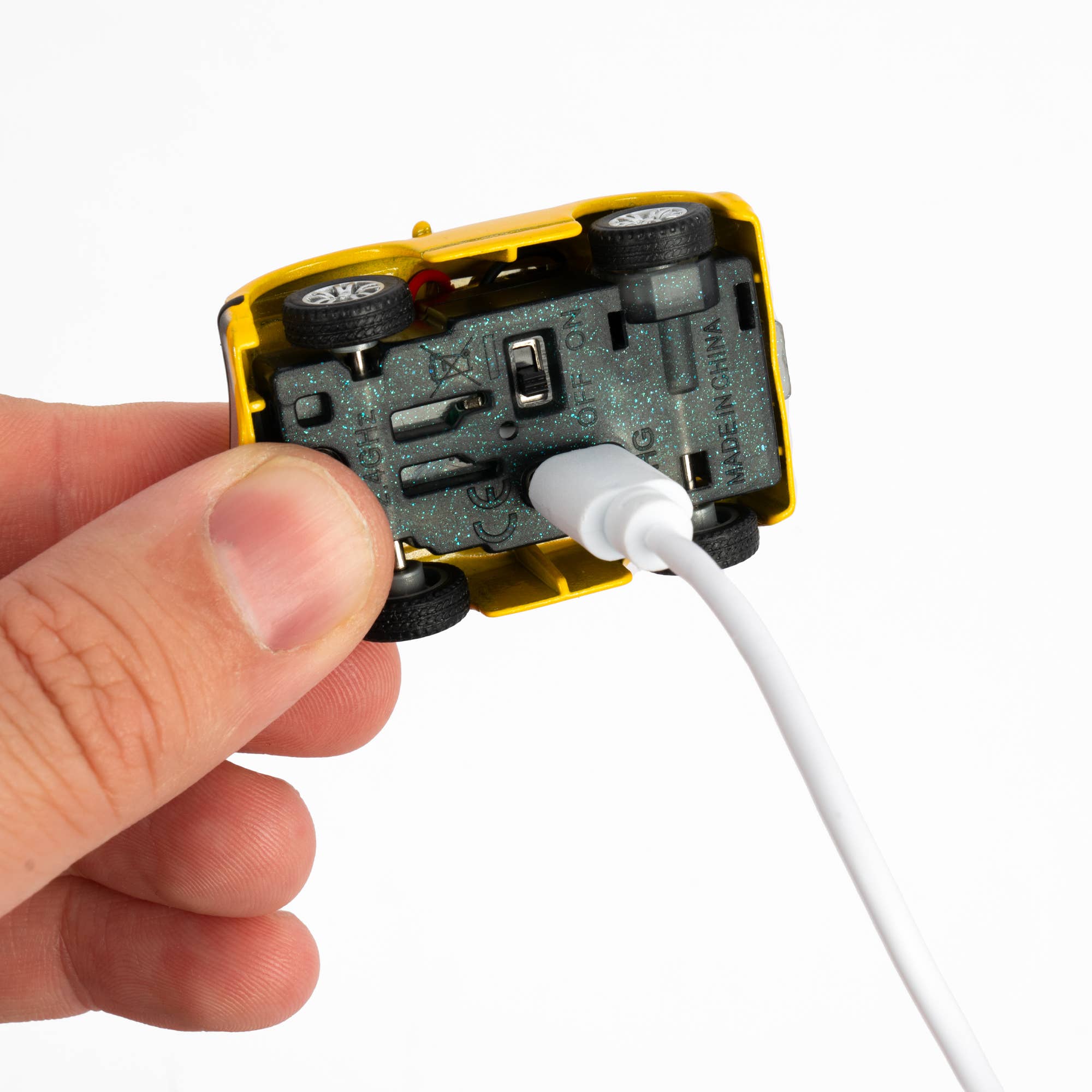 World Tech Toys - Wholesale Electronic Toy - Kids & Baby - Transformers BumbleBee Remote Control Wrist Case Rc Car1