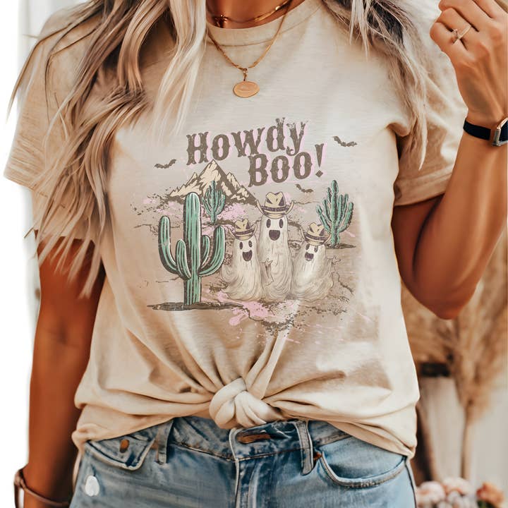 Camiseta con estampado de Halloween Howdy Boo Western para venta al por mayor de Trendznmore - Modern Graphic Apparel