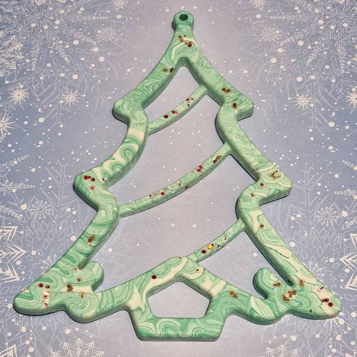 Cranky Cow Creations – wholesale Christmas decoration – Winston Jesmonite 19cm Hanging Tree Decoration