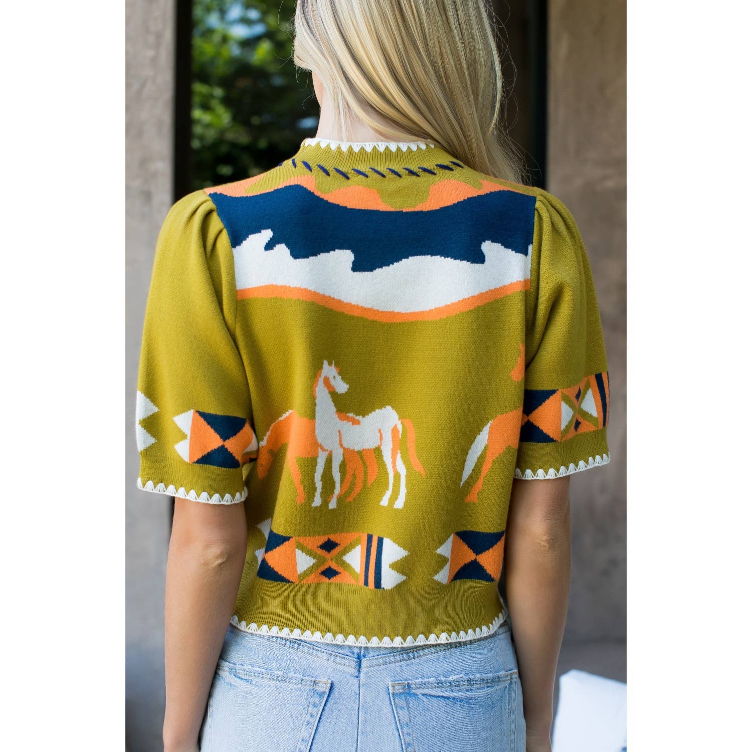 THML - Wholesale T-Shirt - Women's - Short Sleeve Horse Detail Top4