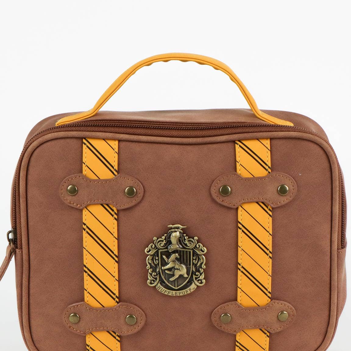 Mastoys, S.L. - Wholesale Toiletry Bag - Unisex - HARRY POTTER HUFFLEPUFF TRAVEL TOILETRY BAG - 25000033541