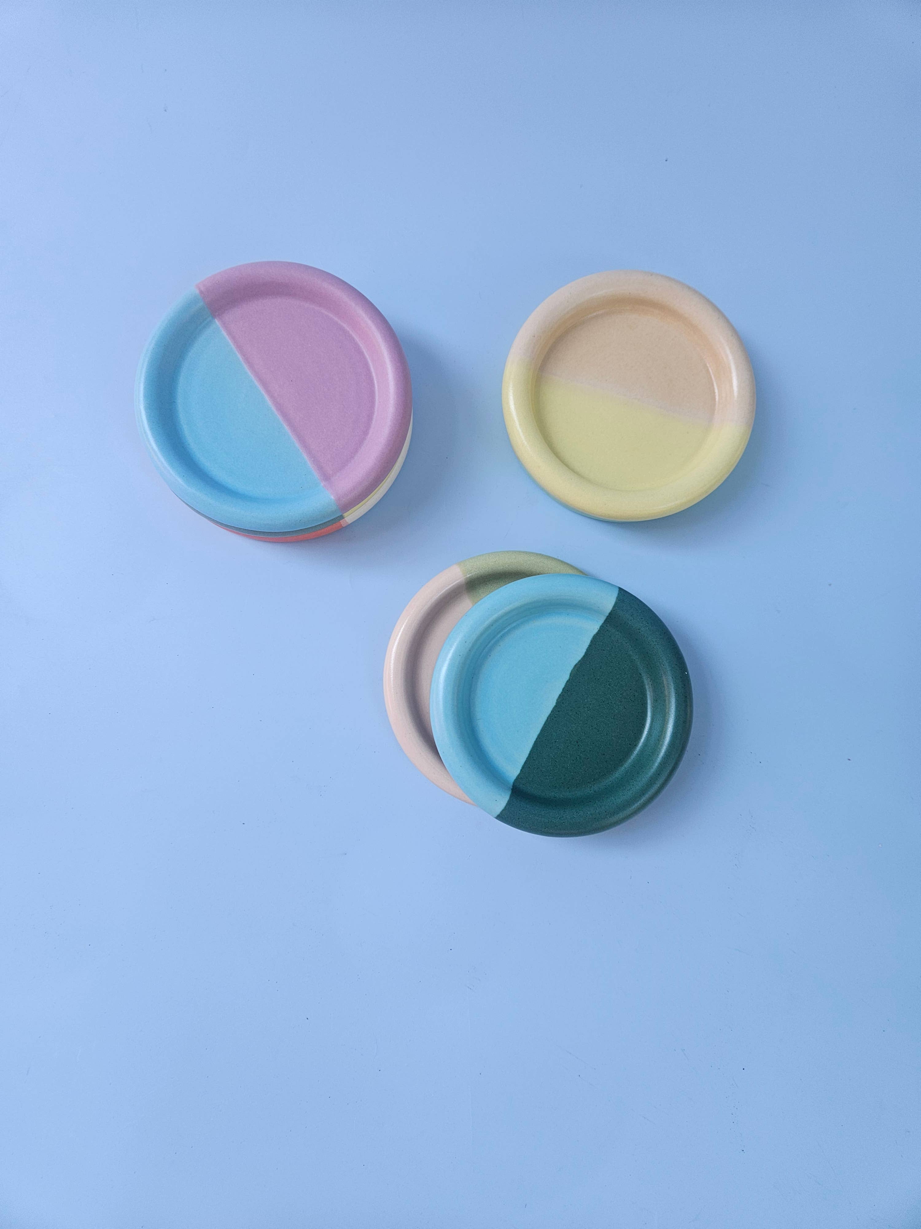 Bad Dogs Studio – Base de copos por atacado – Base de Copos Meio a Meio • Cerâmica Artesanal Colorida12