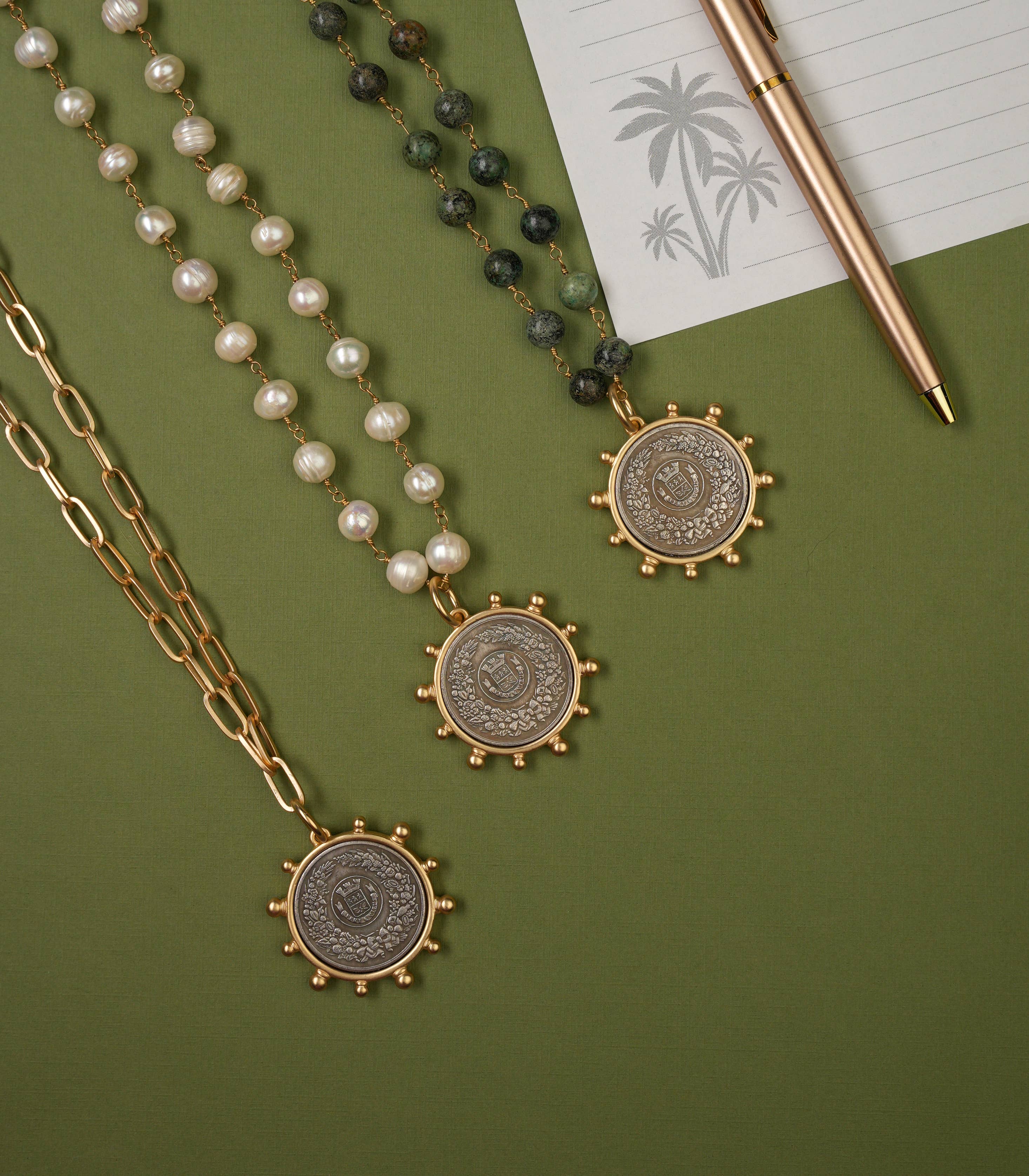 ali & bird jewelry - Venta al por mayor Collares con colgantes/abalorios - Collar con colgante de cadena de perlas y moneda francesa1