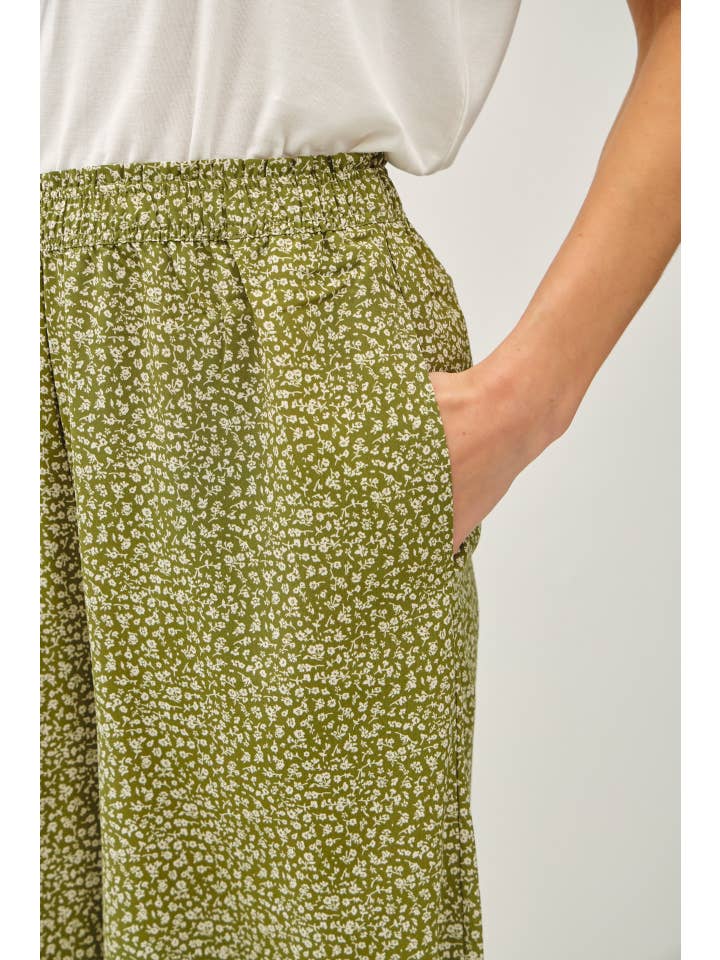 Be Cool - Wholesale Pants - Women's - DITSY PRINTED CROP PANTS W/ ELASTIC WAISTBAND