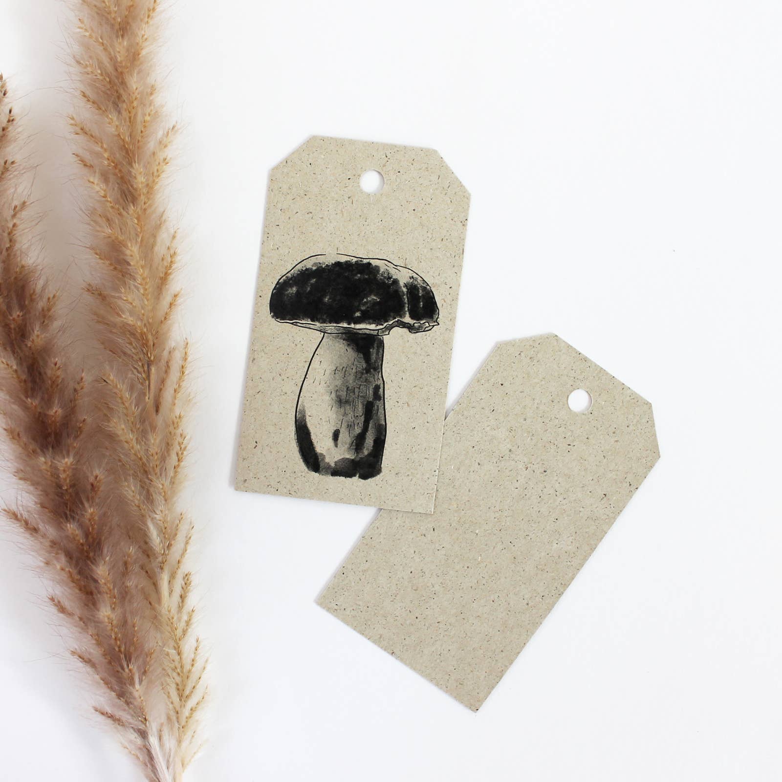 NOA Papeterie - Wholesale Gift Tag - Gift tag made of grass paper, porcini mushroom1