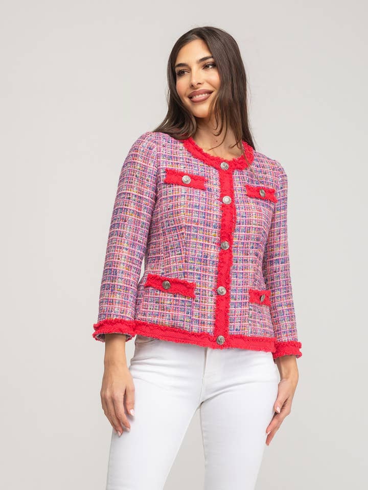 Veste style Chanel avec finition effilochée rouge pour la vente par Fashion S.A.
