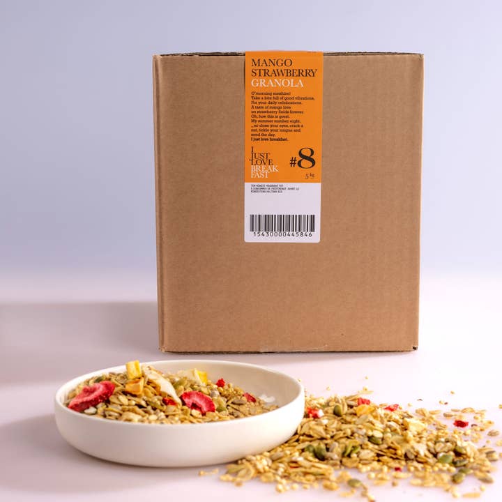 #8 Granola met aardbei en mango 5 kg voor wholesale door i just love breakfast