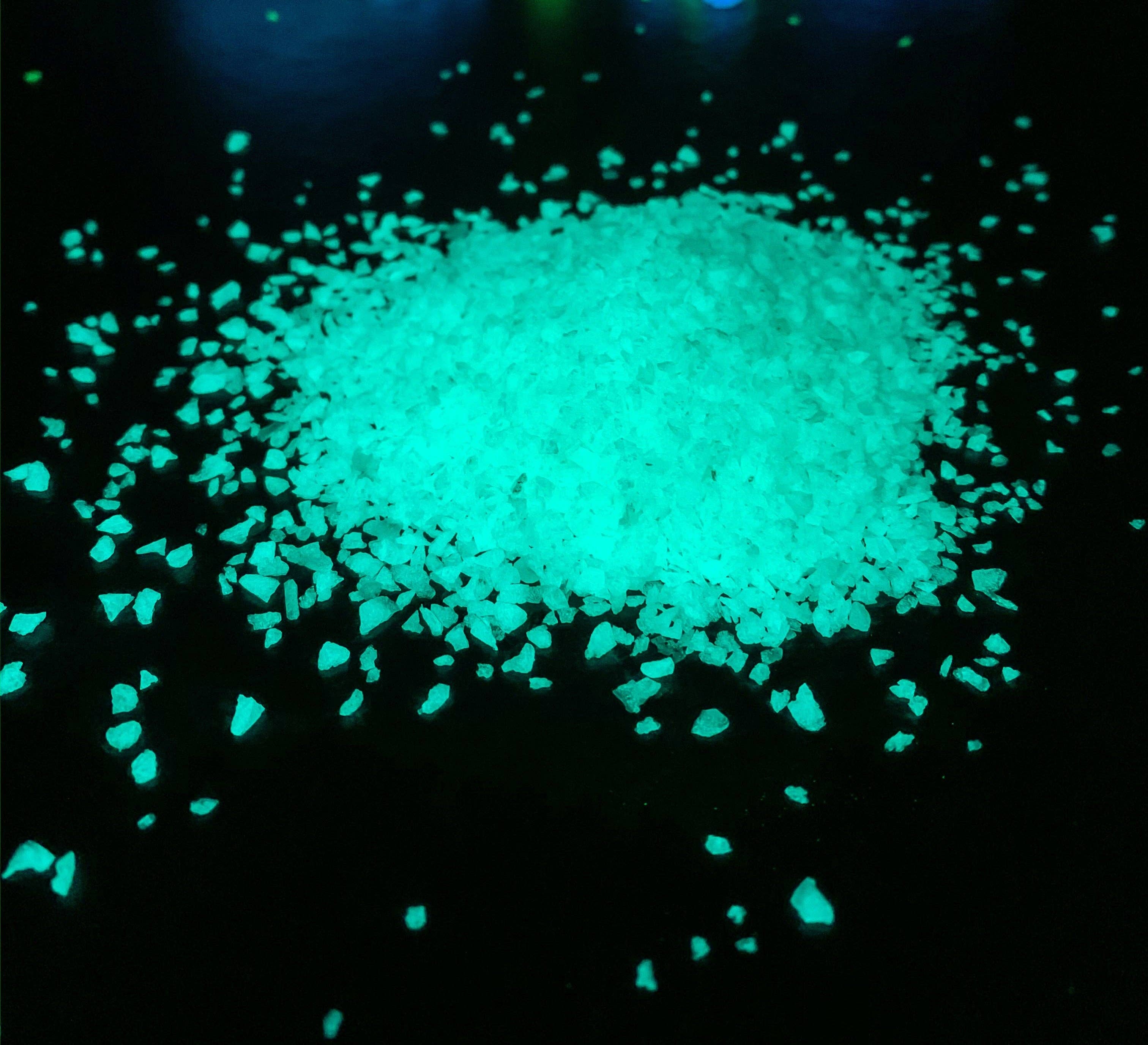 IT GLOWS – Großhandel Gartendeko/-schmuck – Glow In The Dark Sand — Aqua/Glow Sand/Gartensand/ 1—3 mm3