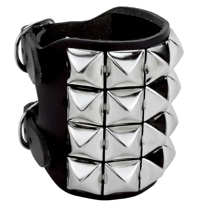 Tribal Trade GmbH - Wholesale Wristband - Leather Bracelet Pyramid Studs Leather Black Studded Bracelet Set of 4